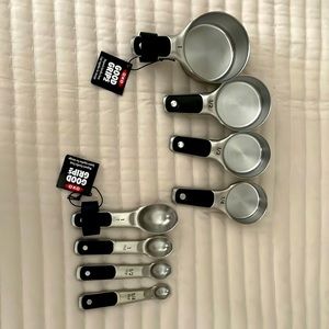 NWT | OXO Good Grips Measuring Cups/Spoons